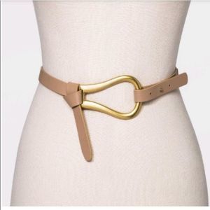 A new day,horse shoe belt,size s